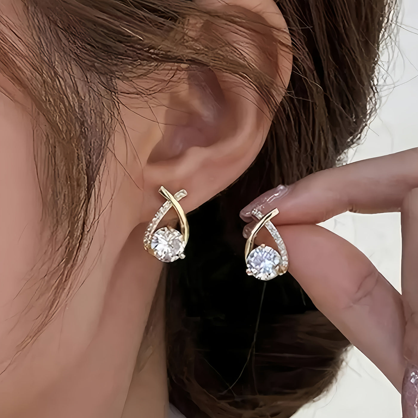 Gouden oorbellen met zirkonia en kristal