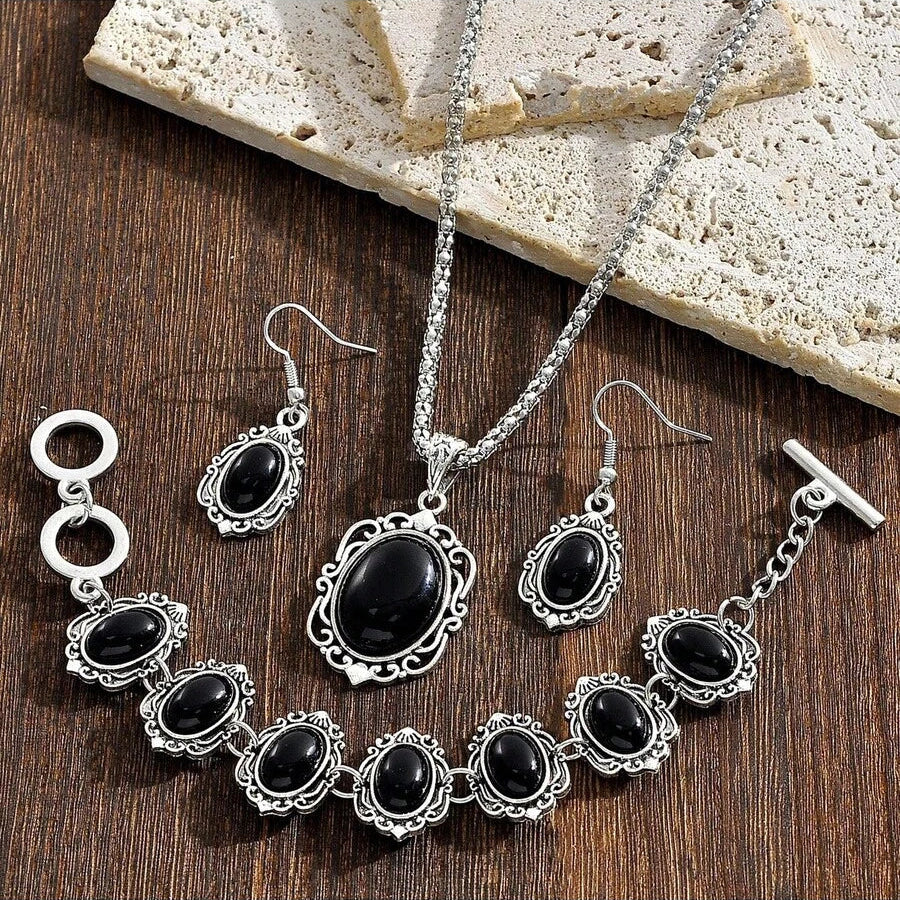 Zilveren sieradenset met turkoois: ketting, oorbellen en armband