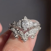 Zilveren barok kroonring met zirkonia