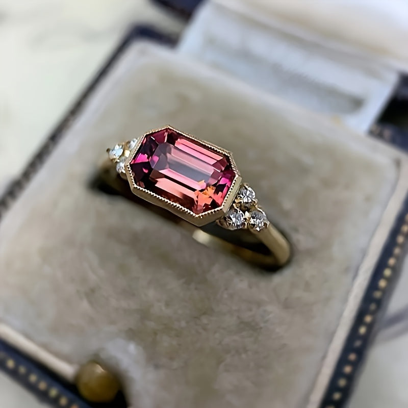 Gouden vintage ring met roze toermalijn