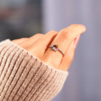 Roségouden ring met kleurrijke baguette geboortestenen