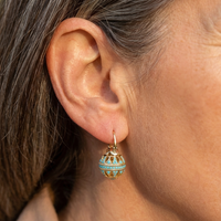 Gouden bolhanger-oorbellen met turquoise kralen