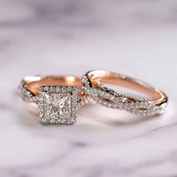 Gouden ringenset met princess-geslepen zirkonia en gevlochten band