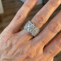 Zilveren brede ring met marquise zirkonia bloemtros