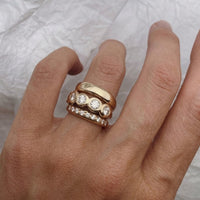 Gouden ringenset met zirkonia stapelringen