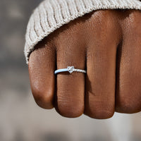 Zilveren solitaire ring met hartvormige steen