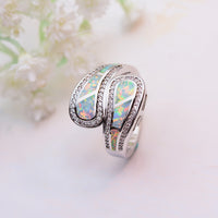 Zilveren ring met witte opaal en zirkonia