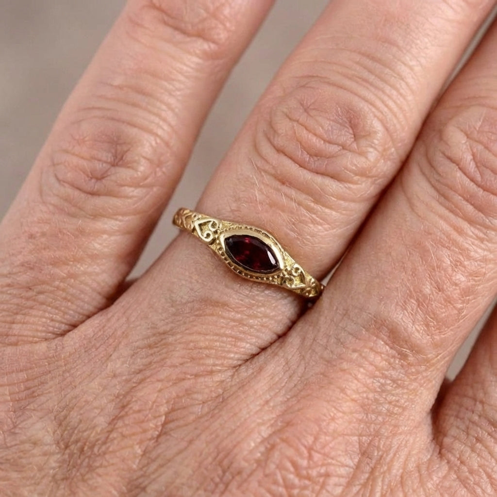 Gouden ring met sterren en maan in zirkonia