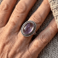 Zilveren vintage ring met ovale roze edelsteen