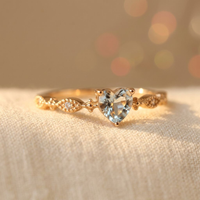 Roségouden ring met hartvormige aquamarijn