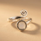 Vintage Silver Spiral Round Moonstone Ring