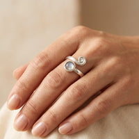 Vintage Silver Spiral Round Moonstone Ring